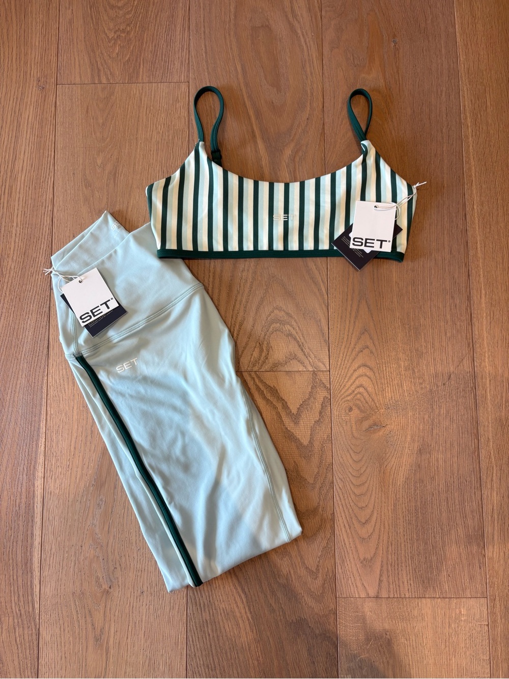 SET Active Breathe Stripe Base Bra & Breathe Stripe Leggings in Ibiza